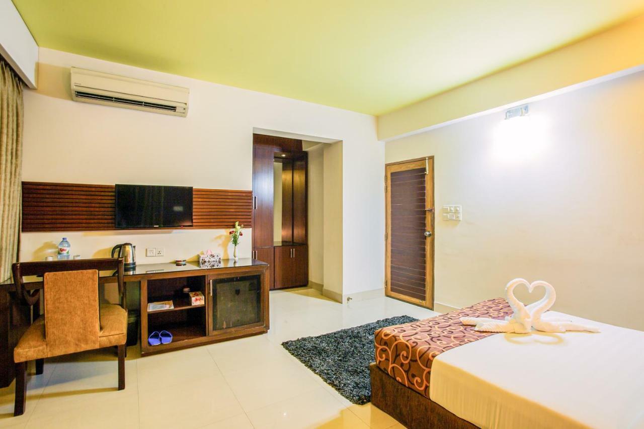 Hotel La Villa Western By Sea Pearl Beach Resort & Spa Dhaka Exterior foto
